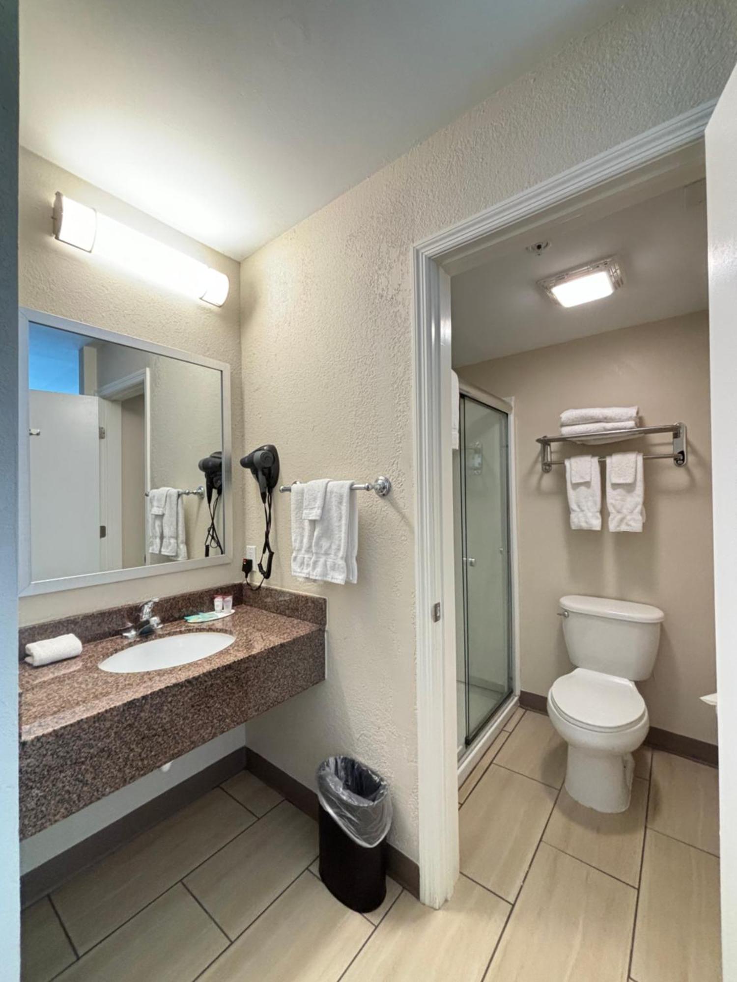 Baymont By Wyndham Lake Park Valdosta I75 Екстер'єр фото